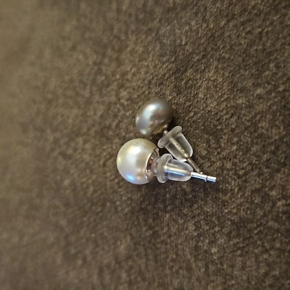 Set of Sterling Silver Pearl Earrings - Picture 6 of 6